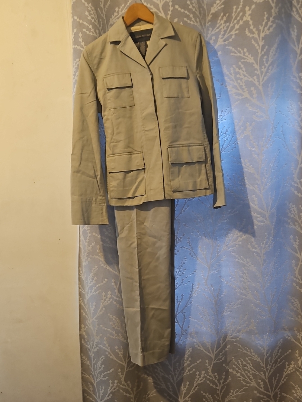 Banana Republic Light Grey Jacket and Pants Set